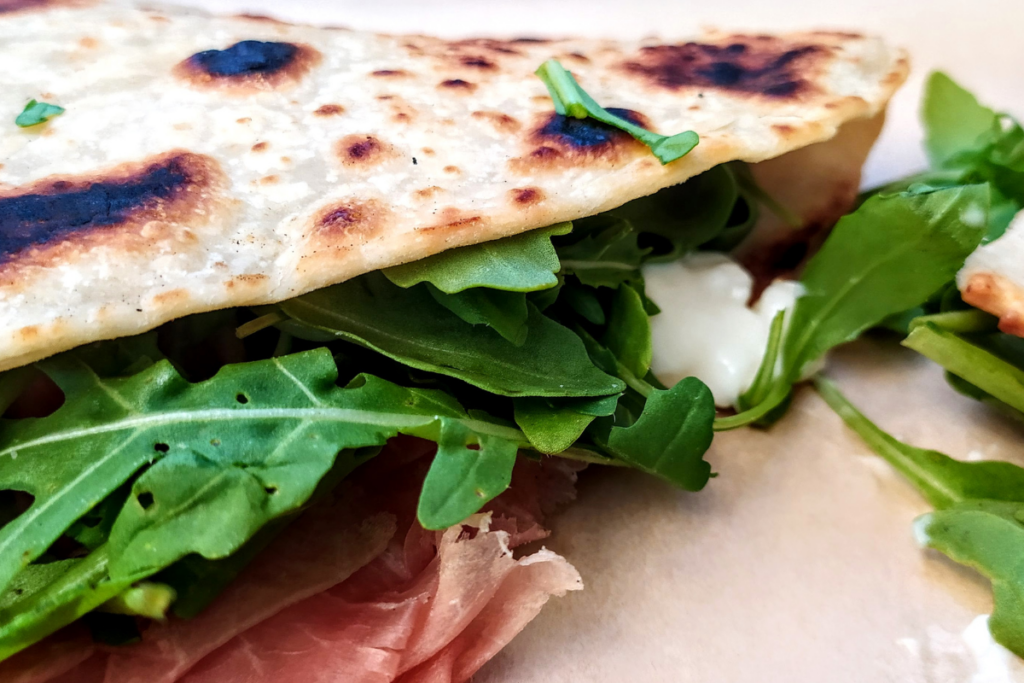 piadina romagnola farcita